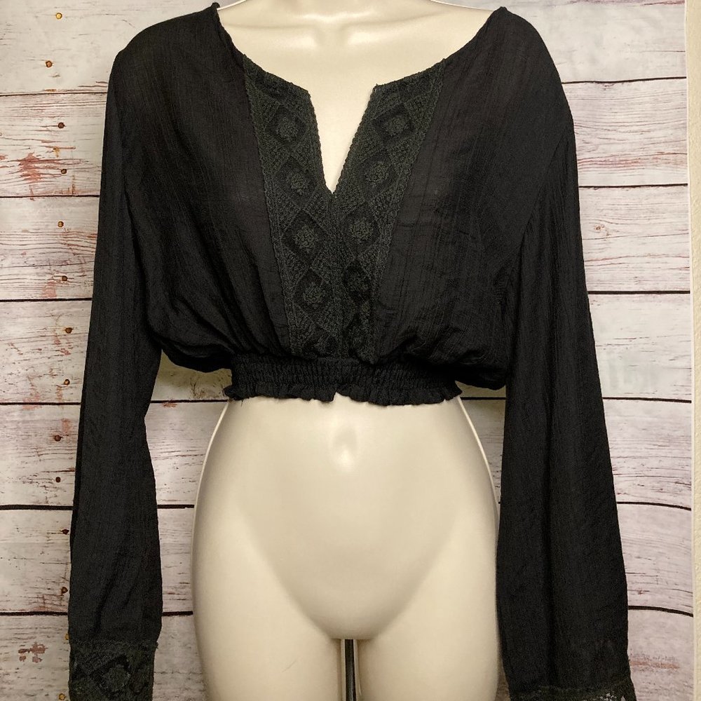 Bohemian V-Neck Long Sleeve Crop Top | Small